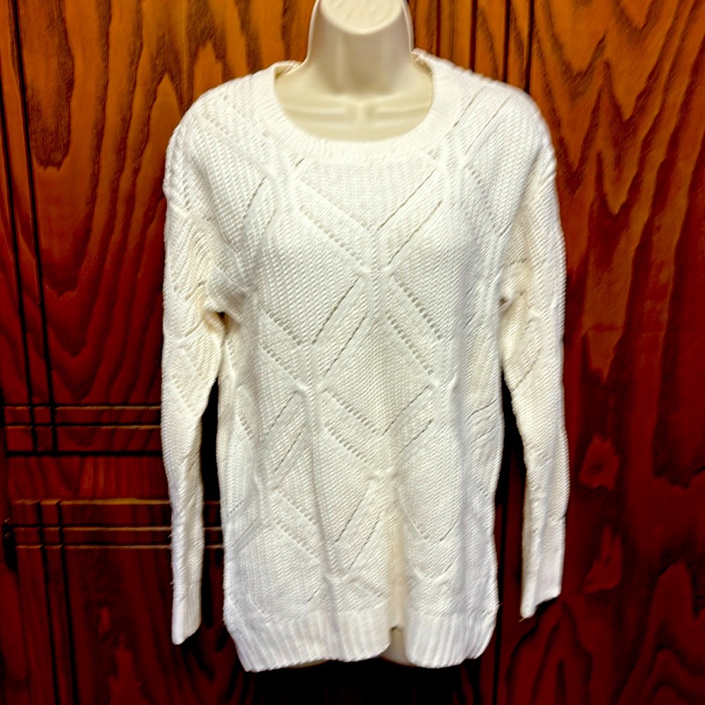 Liz Claiborne size Med winter white